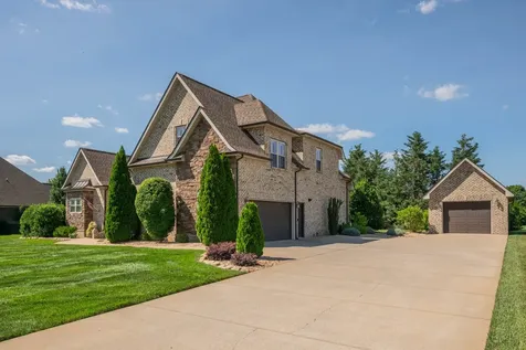 3126 Robinwood Drive Murfreesboro TN 37128