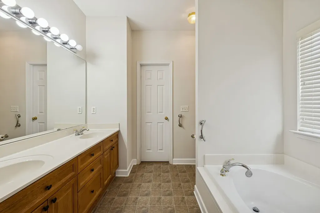 2205 Maple Grove Lane Nashville TN 37211