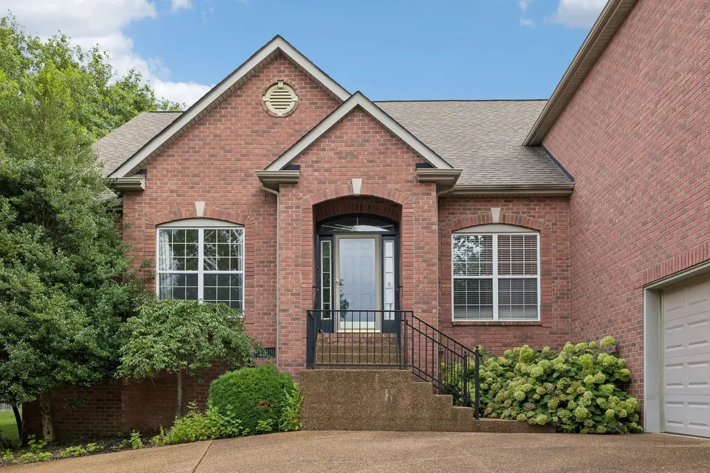 2205 Maple Grove Lane Nashville TN 37211