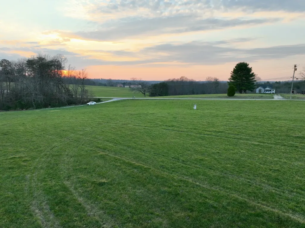 1 Nashville Highway Deer Lodge TN 37726