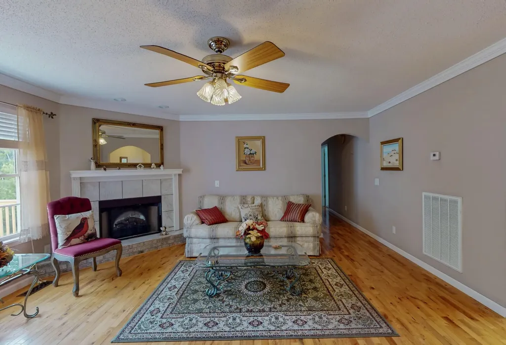 200 County Road 1150 Riceville TN 37370
