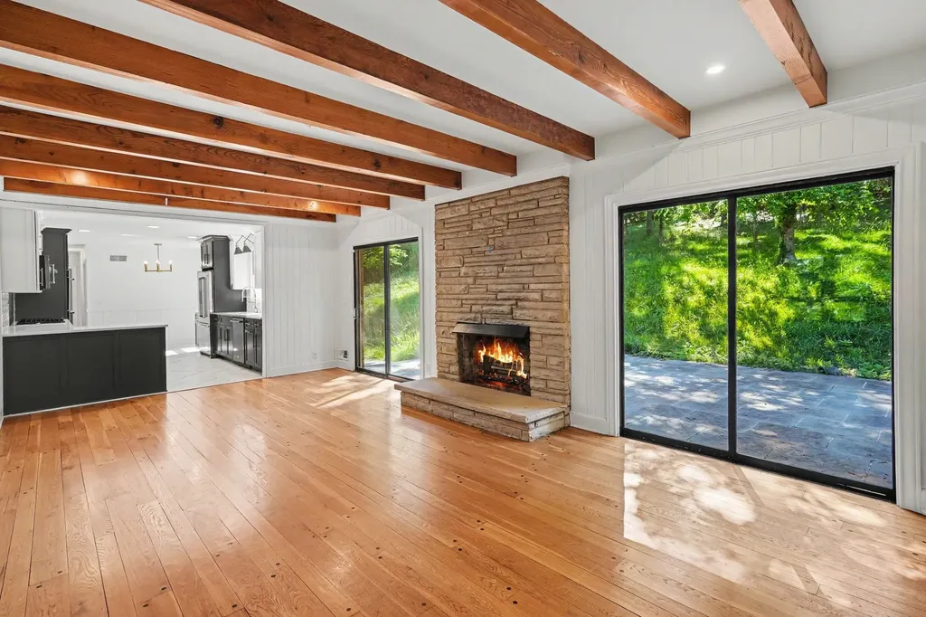 5106 Hillsboro Pike Nashville TN 37215