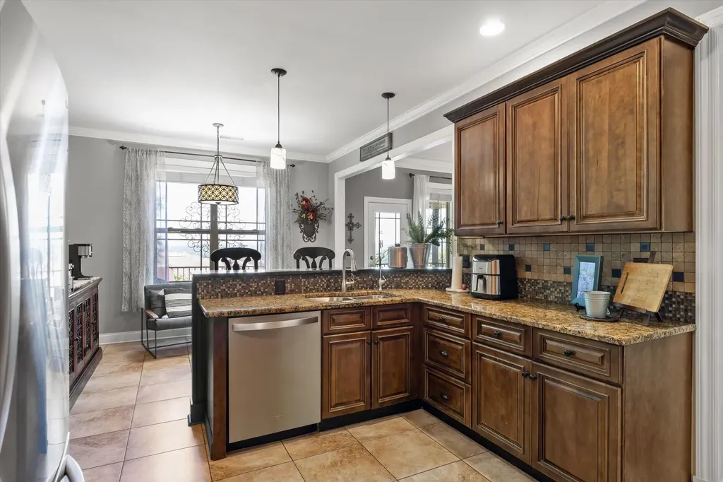 9083 Sunridge Drive Ooltewah TN 37363