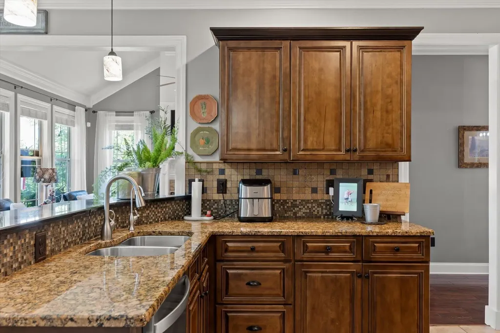 9083 Sunridge Drive Ooltewah TN 37363