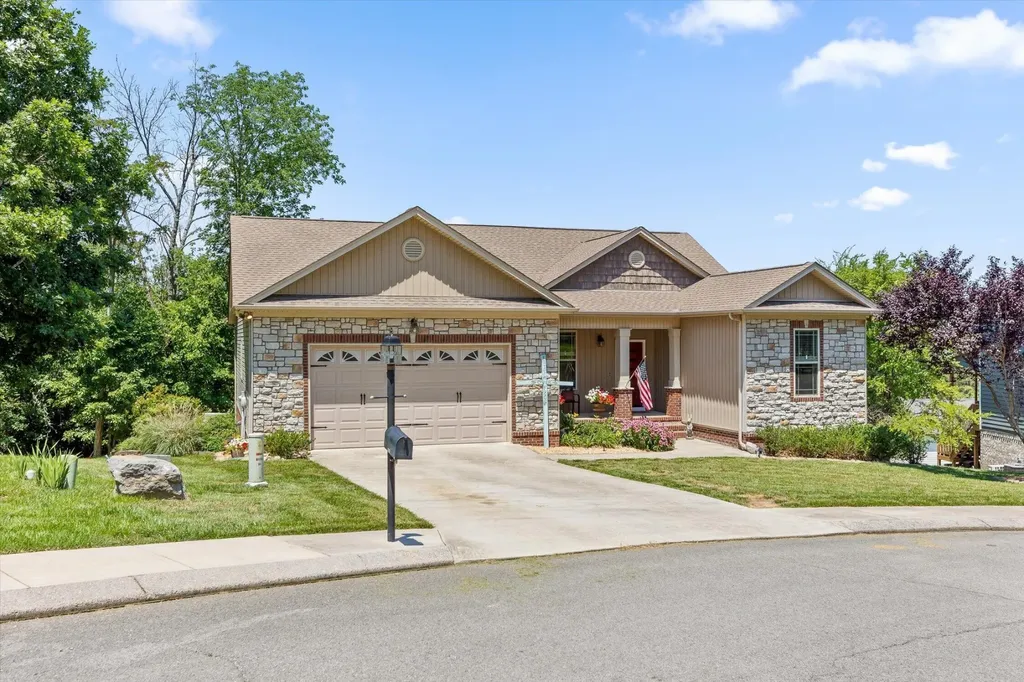 9083 Sunridge Drive Ooltewah TN 37363