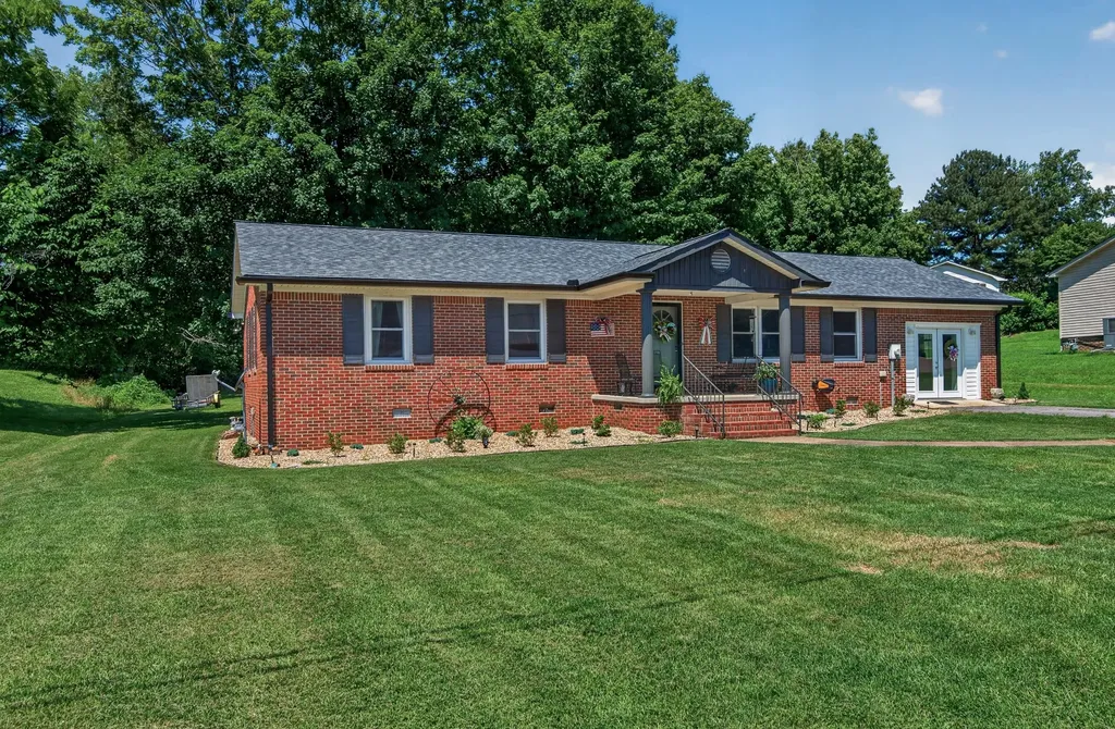 109 Morgan Street Lynchburg TN 37352