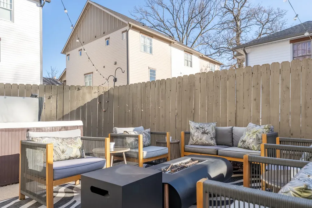 2116 Elliott Avenue Nashville TN 37204