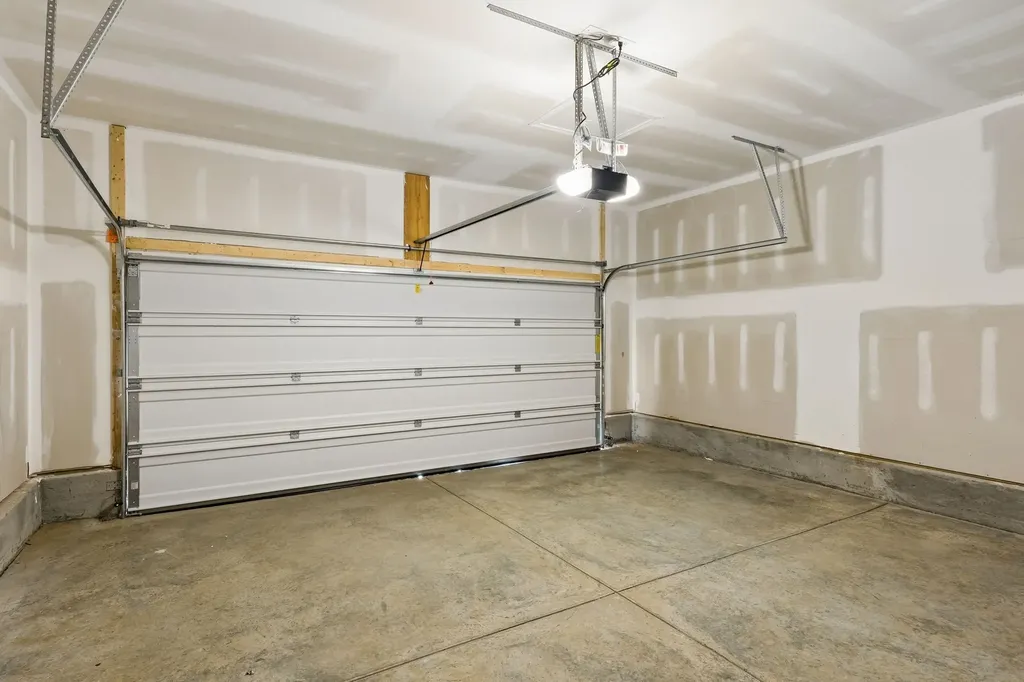 3251 Barrel Oak Pass Columbia TN 38401