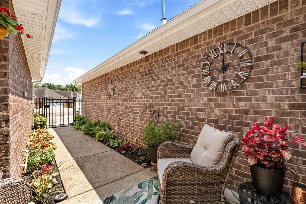 395 Devon Chase Hill Gallatin TN 37066