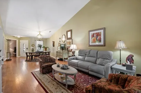 395 Devon Chase Hill Gallatin TN 37066