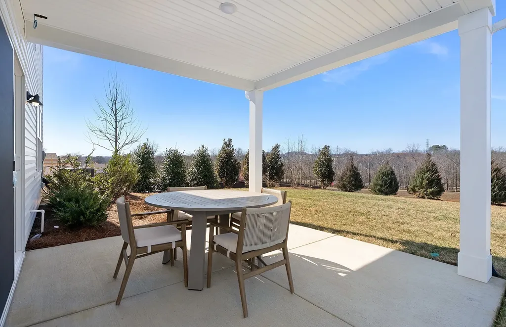 3282 Barrel Oak Pass Columbia TN 38401