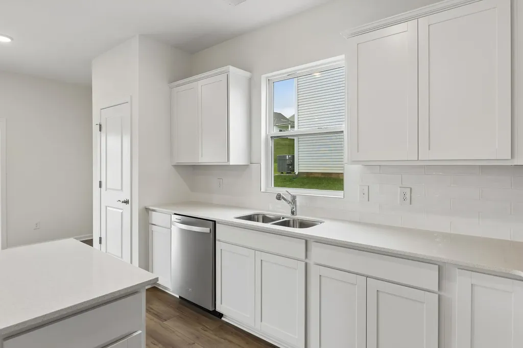 3282 Barrel Oak Pass Columbia TN 38401