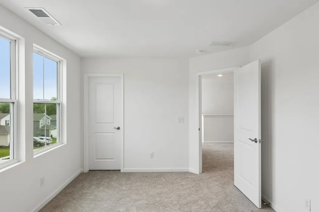 3282 Barrel Oak Pass Columbia TN 38401