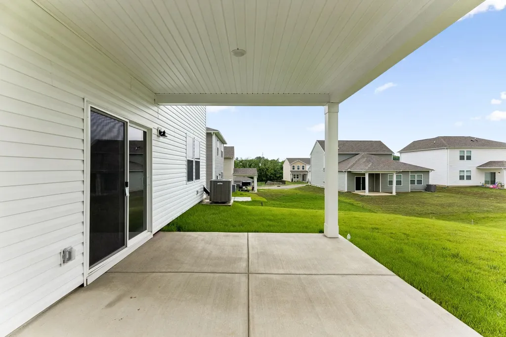 3282 Barrel Oak Pass Columbia TN 38401