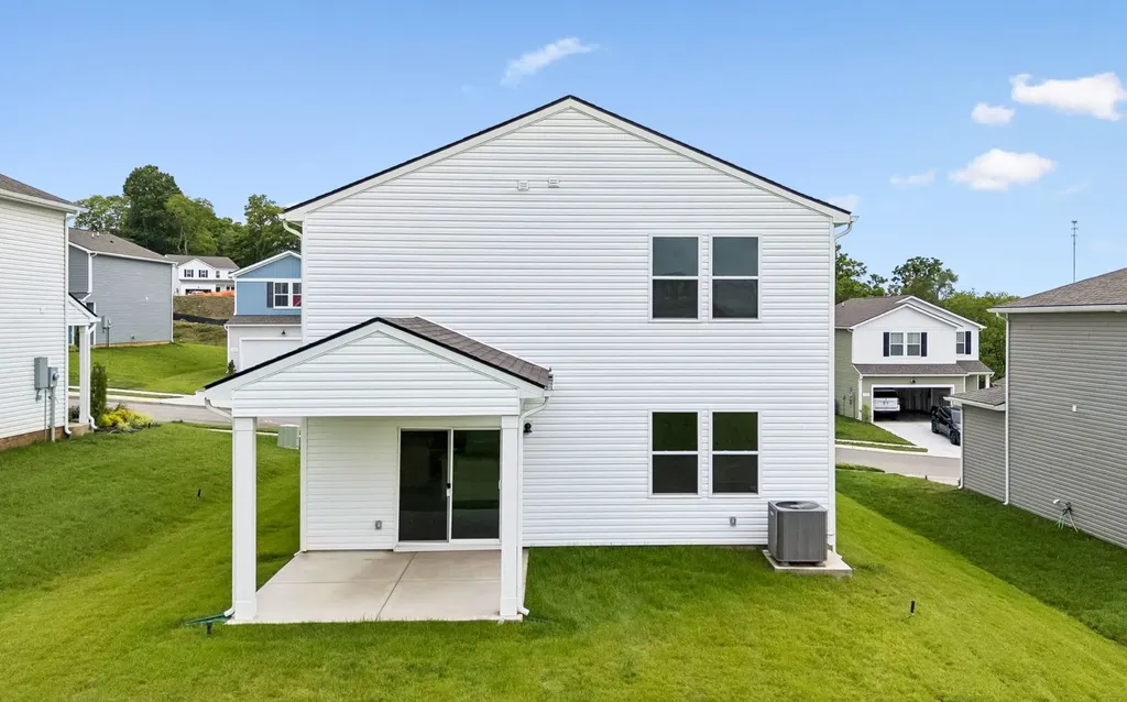 3282 Barrel Oak Pass Columbia TN 38401