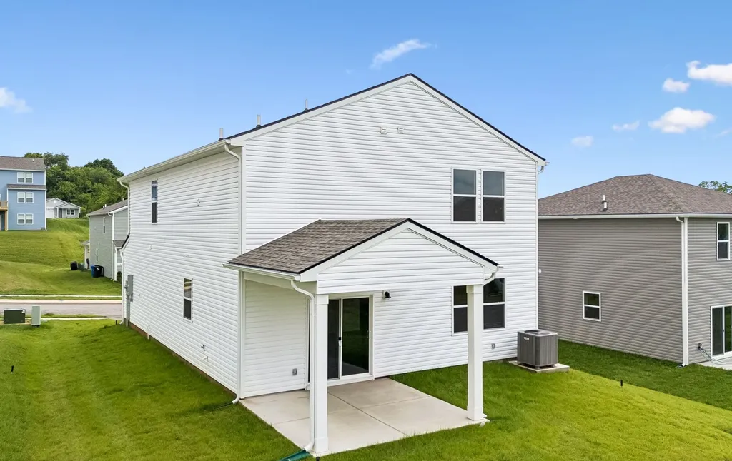 3282 Barrel Oak Pass Columbia TN 38401