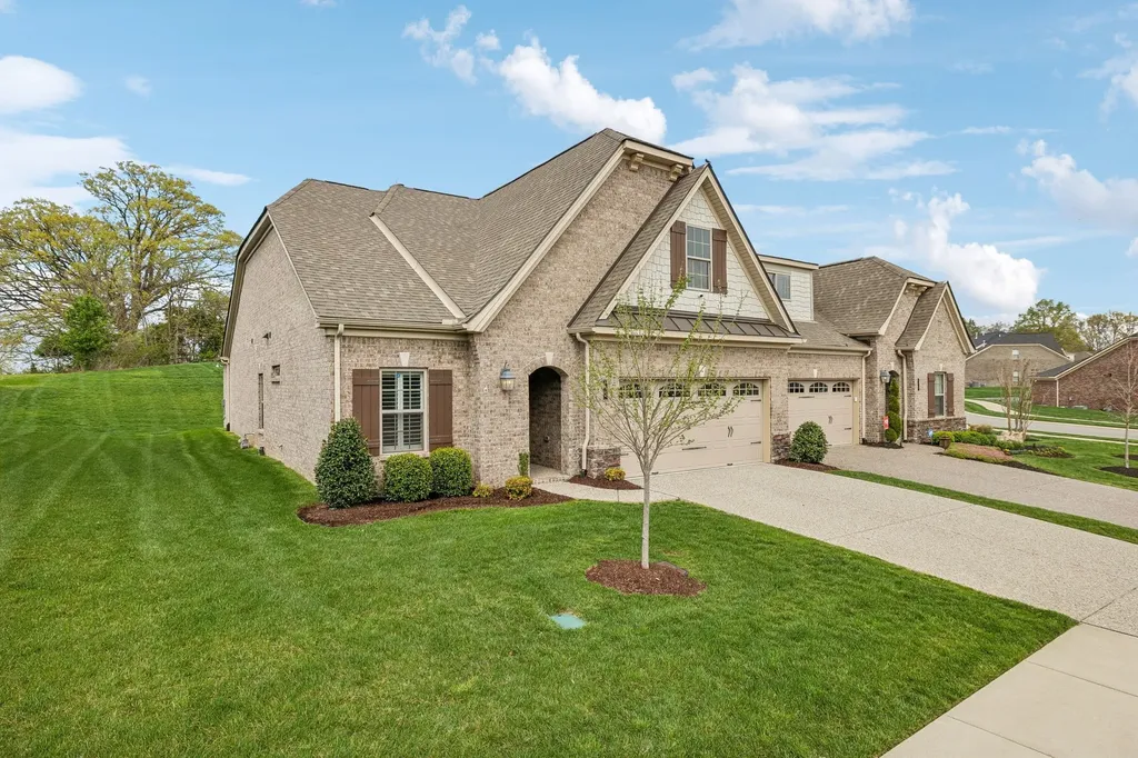 1064 Callaway Drive Lebanon TN 37087