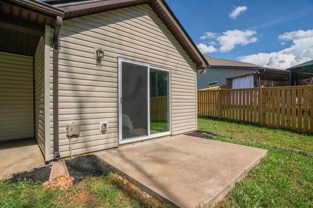 826 Cedar Lane Springfield TN 37172
