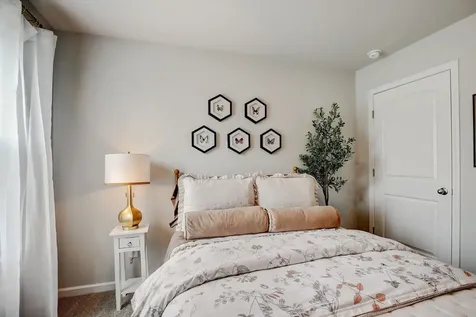 2260 Harlequin Point Lebanon TN 37090