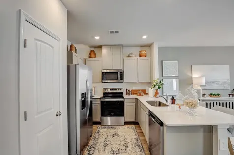 2260 Harlequin Point Lebanon TN 37090