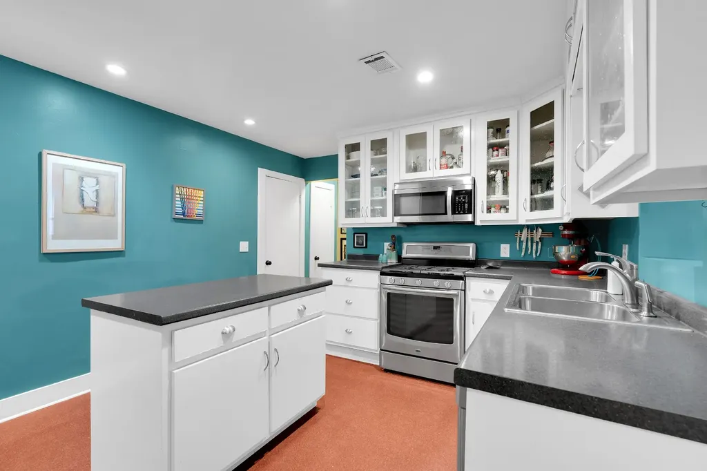 1004 Forrest Drive Tullahoma TN 37388