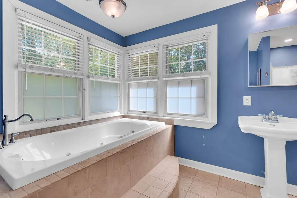1004 Forrest Drive Tullahoma TN 37388