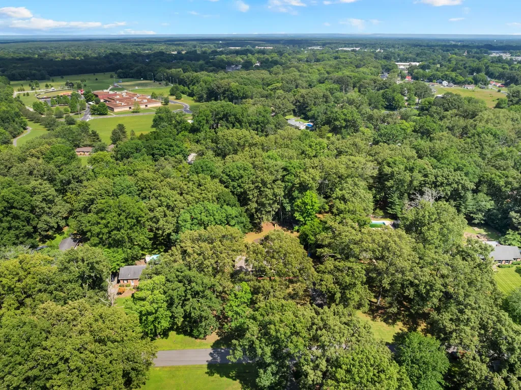 1004 Forrest Drive Tullahoma TN 37388