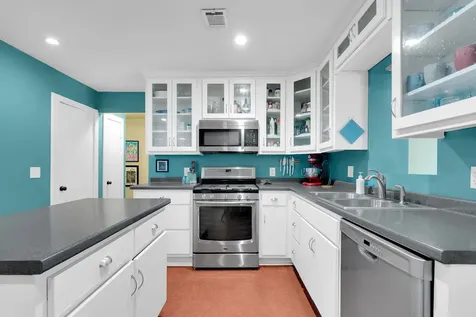 1004 Forrest Drive Tullahoma TN 37388