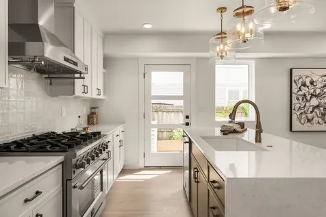 909 Cheatham Place, N Nashville TN 37208