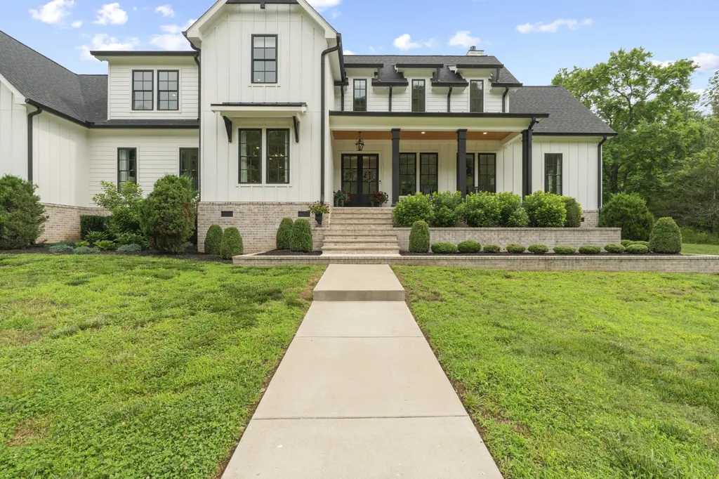 835 Hogans Branch Road Hendersonville TN 37075