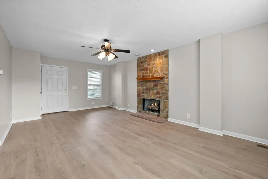 2872 Sharpie Clarksville TN 37040