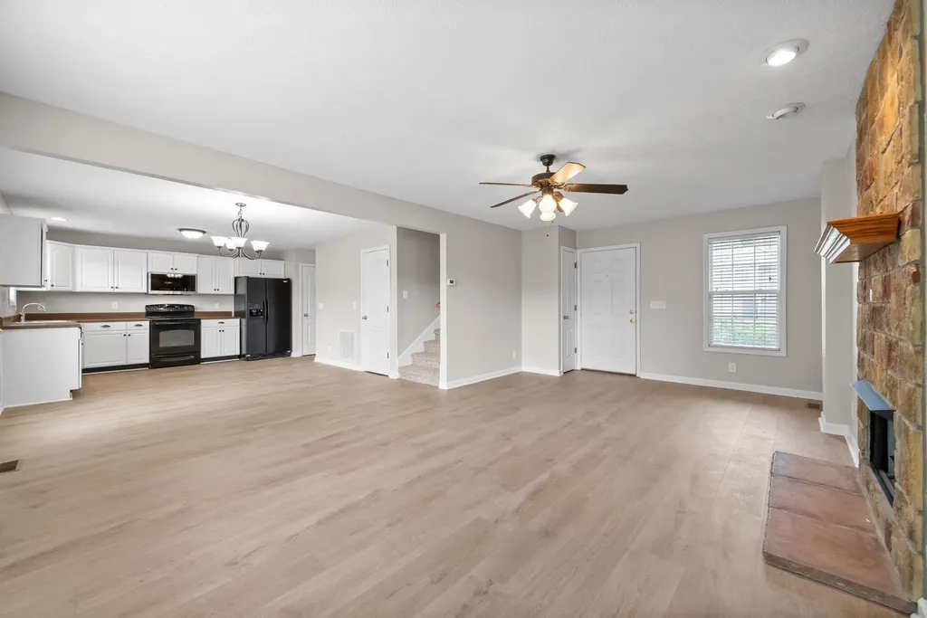 2872 Sharpie Clarksville TN 37040