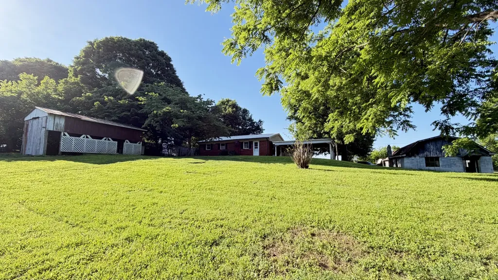1260 Eaton Road Sparta TN 38583