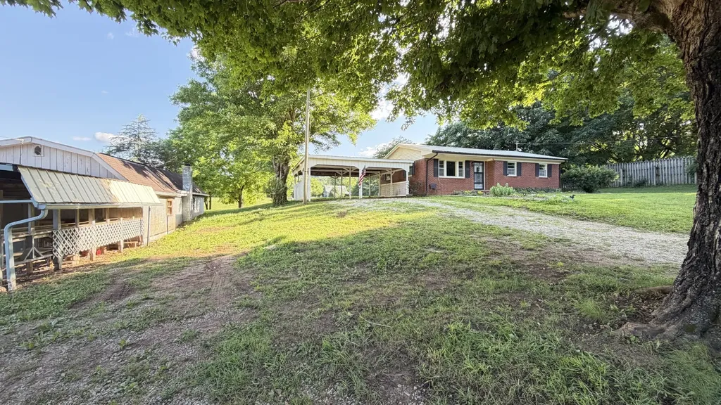 1260 Eaton Road Sparta TN 38583