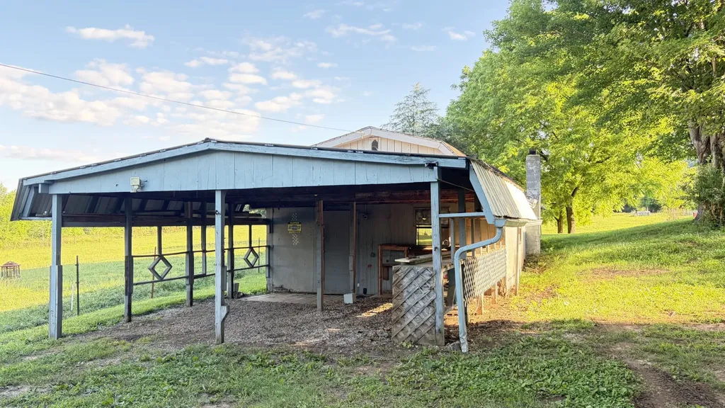1260 Eaton Road Sparta TN 38583
