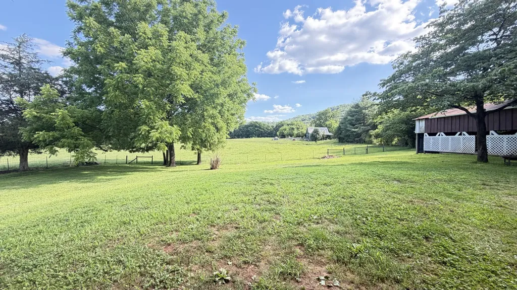 1260 Eaton Road Sparta TN 38583