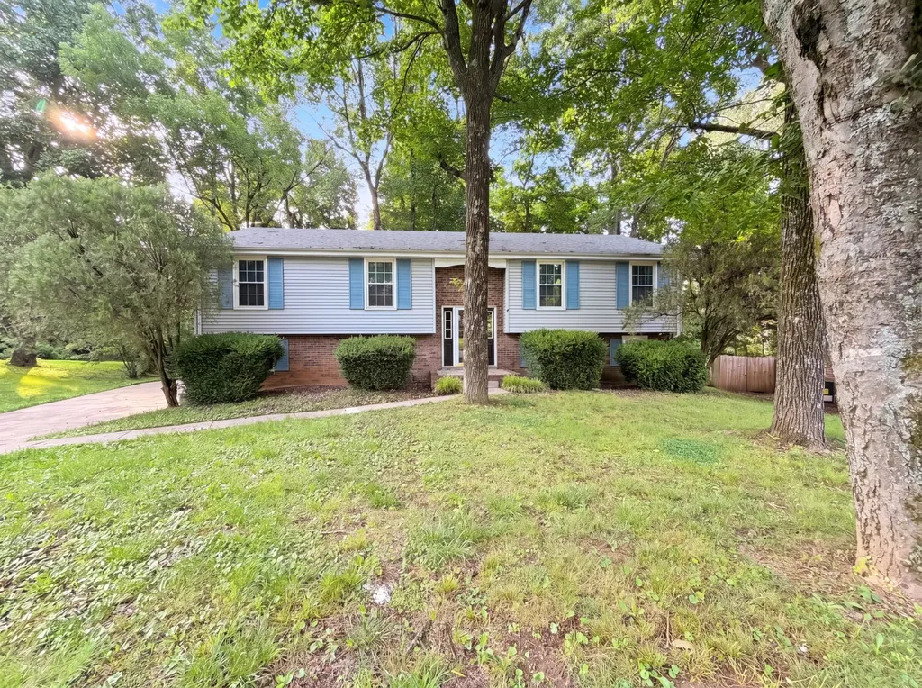 166 Kirby Drive Clarksville TN 37042