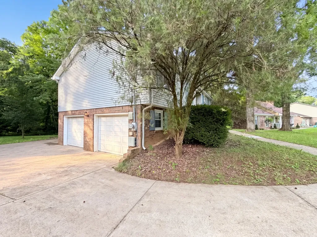 166 Kirby Drive Clarksville TN 37042