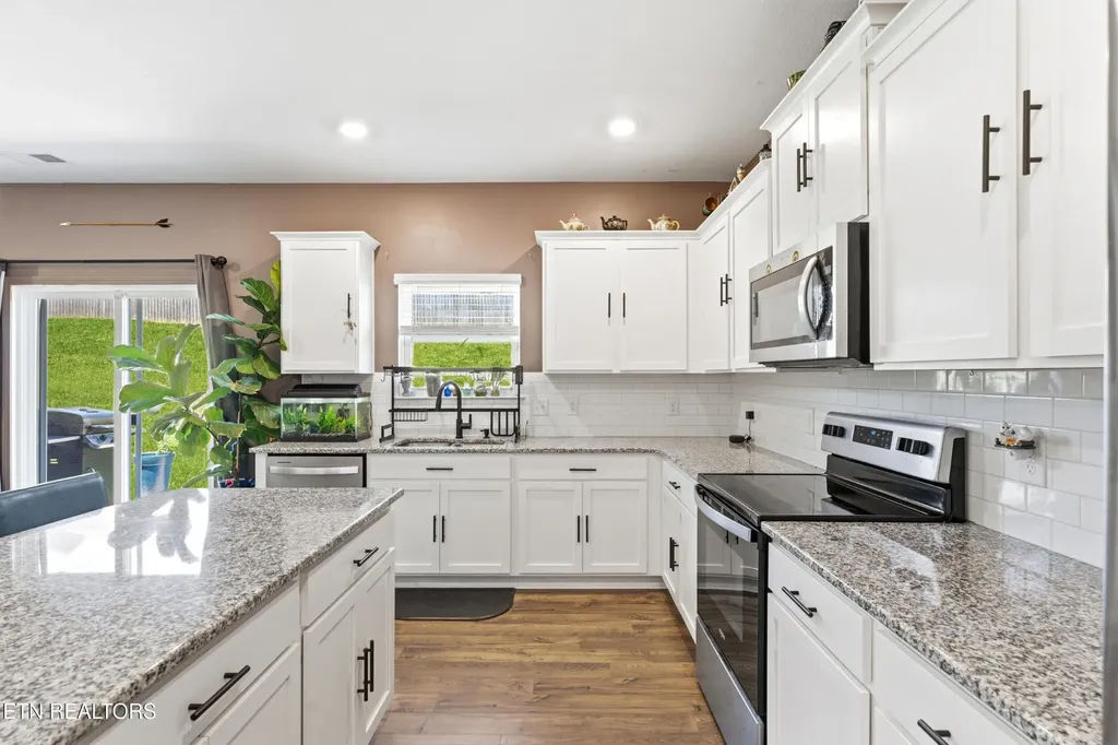 165 Ashe Avenue Lenoir City TN 37771