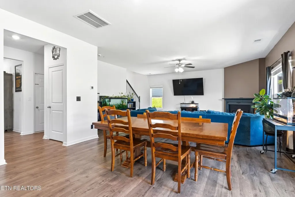 165 Ashe Avenue Lenoir City TN 37771