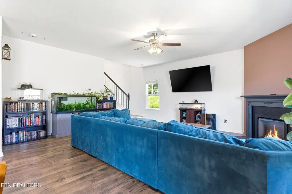 165 Ashe Avenue Lenoir City TN 37771