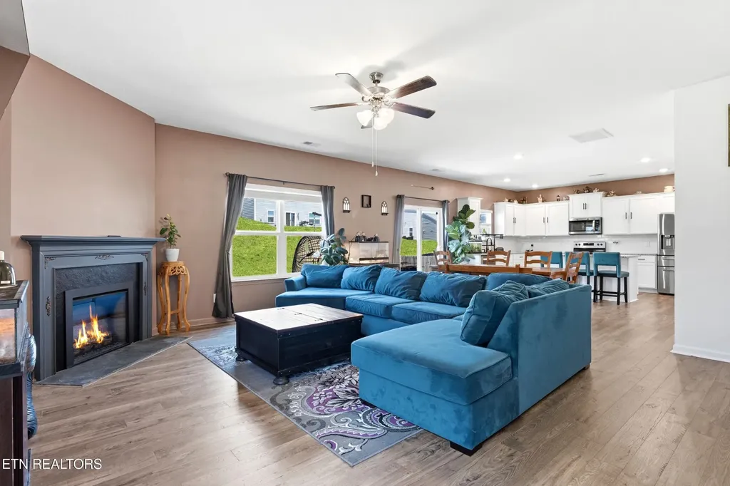 165 Ashe Avenue Lenoir City TN 37771