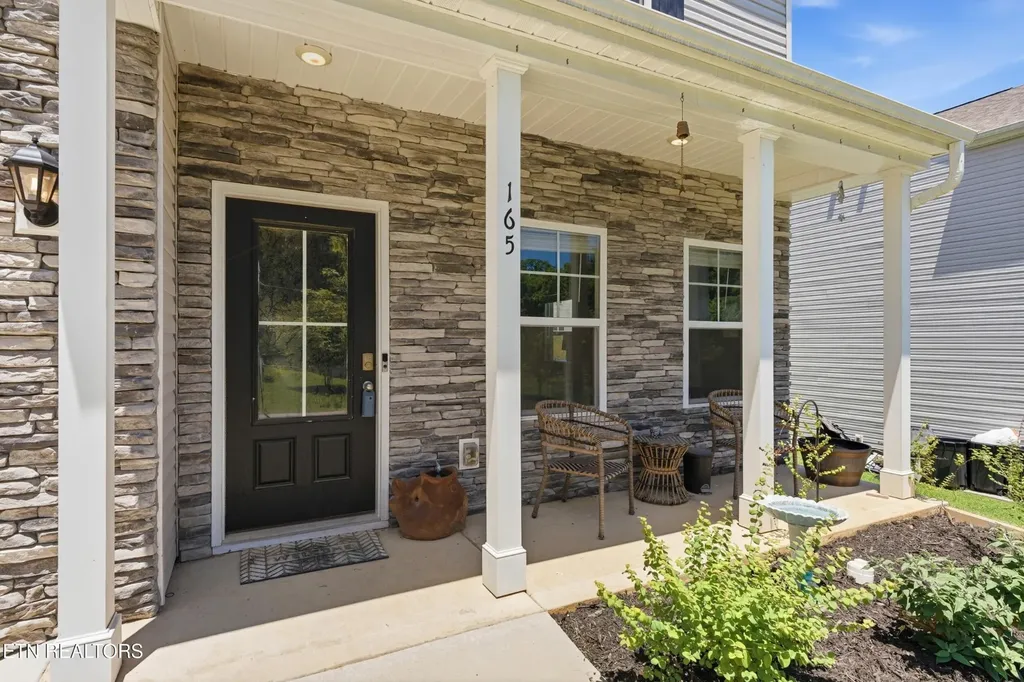 165 Ashe Avenue Lenoir City TN 37771