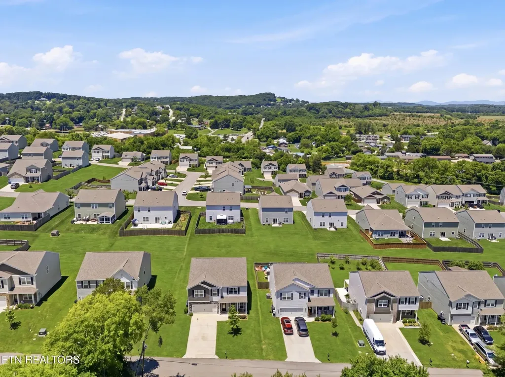 165 Ashe Avenue Lenoir City TN 37771