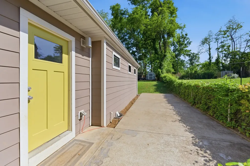2724 Emery Drive Nashville TN 37214