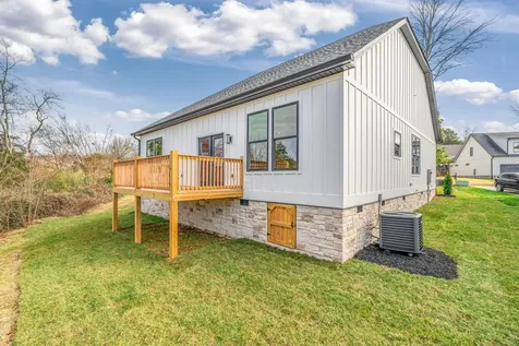 5034 Grove Park Court Cleveland TN 37312