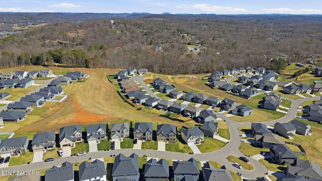 8735 Yellow Aster Road Knoxville TN 37931