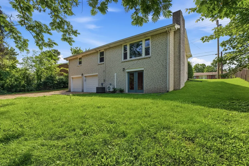 425 Glenpark Drive Nashville TN 37217
