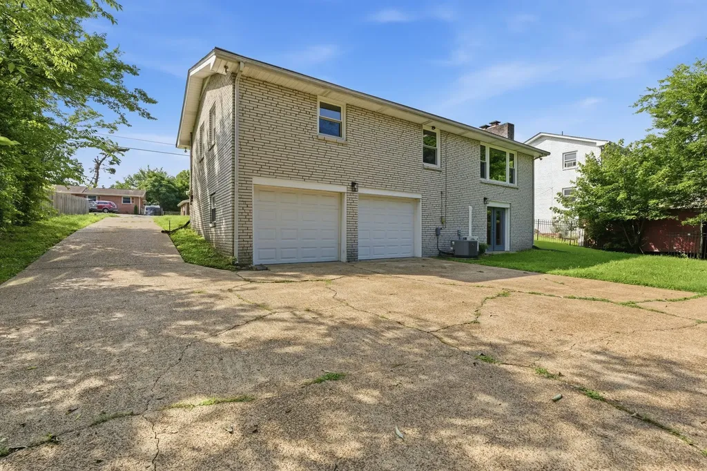 425 Glenpark Drive Nashville TN 37217