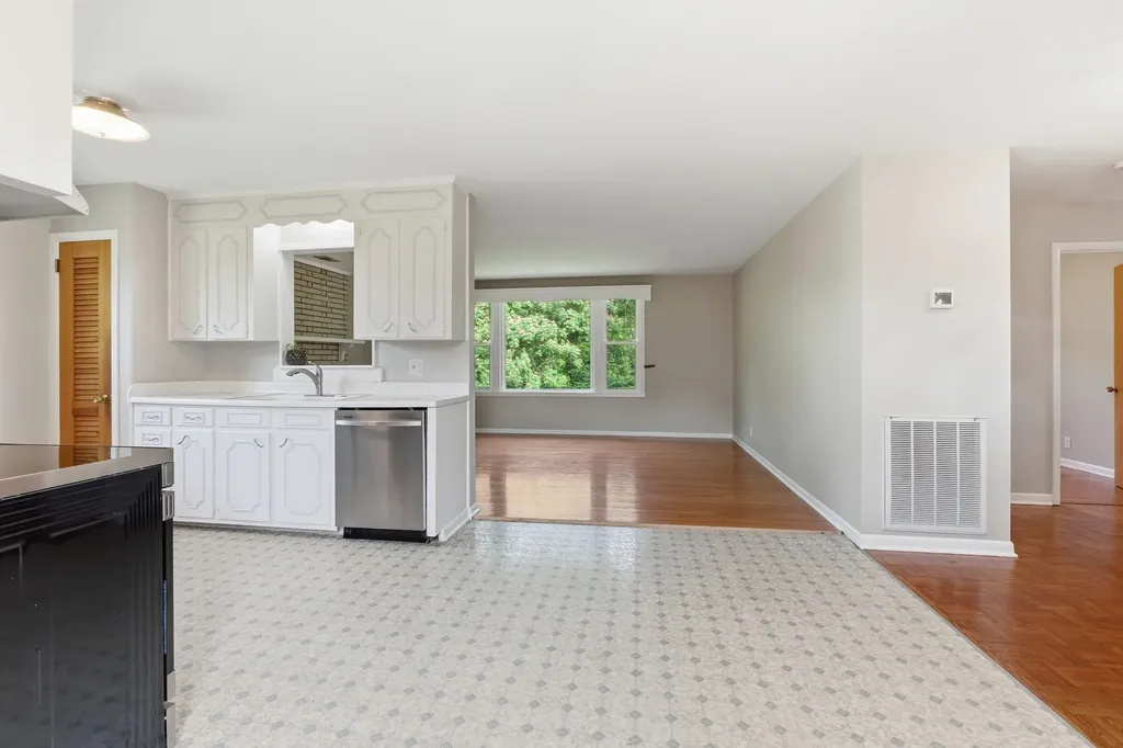 425 Glenpark Drive Nashville TN 37217